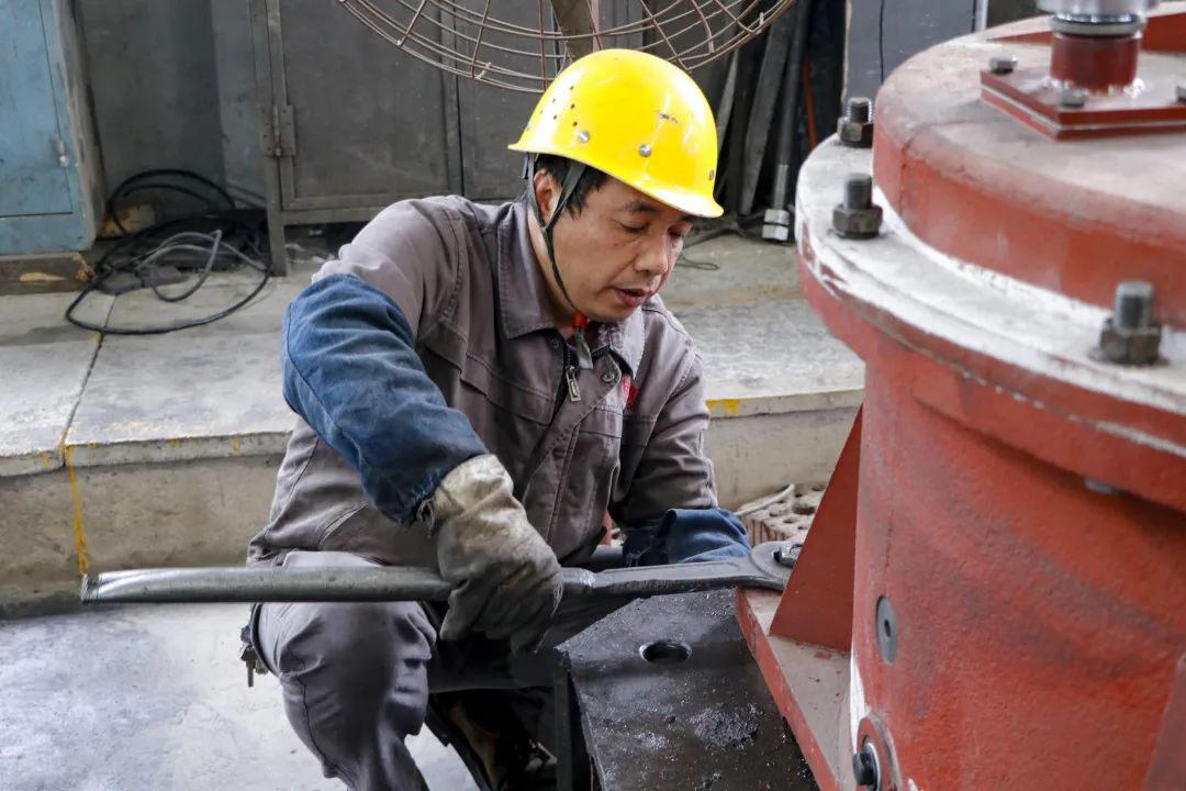 ��V����־���K���ࡪ����עƽ����λ�����@��������